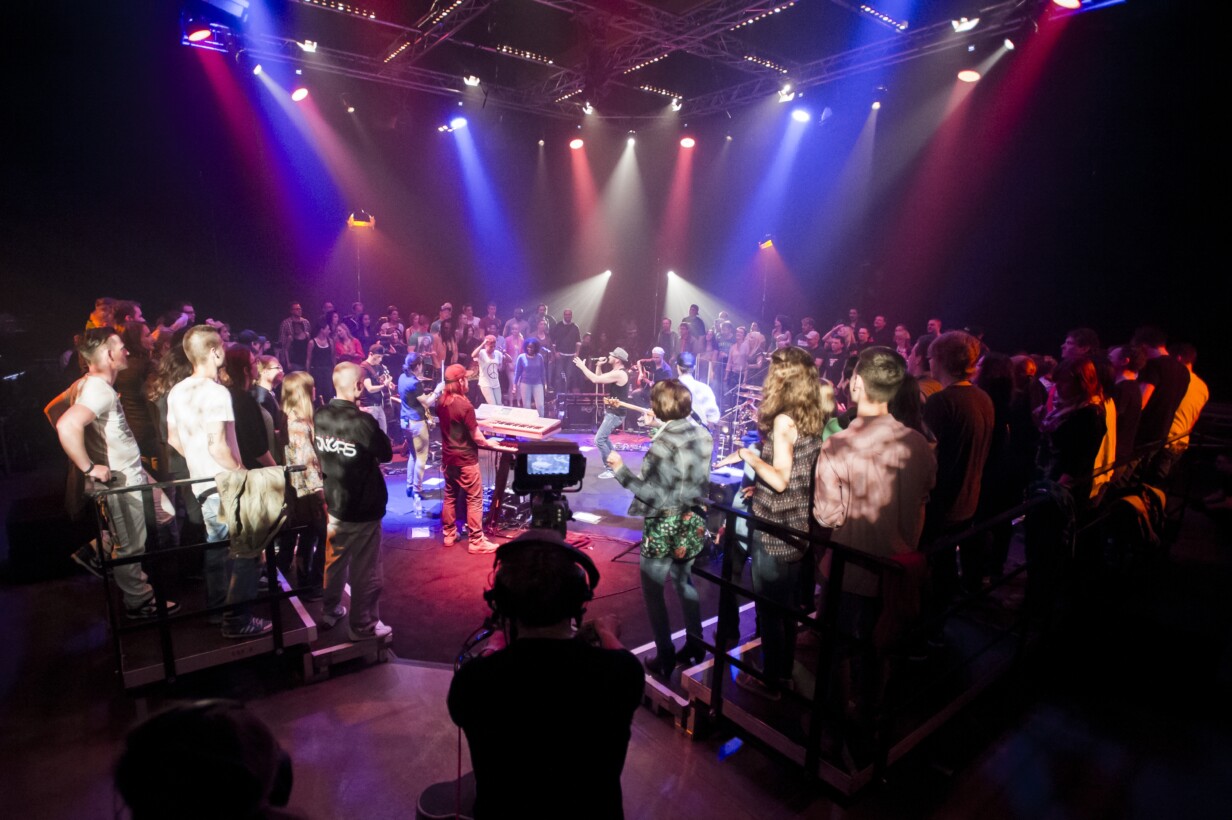 Live-Entertainment | Gentleman singt im satis&fy Studio in Werne vor Zuschauern