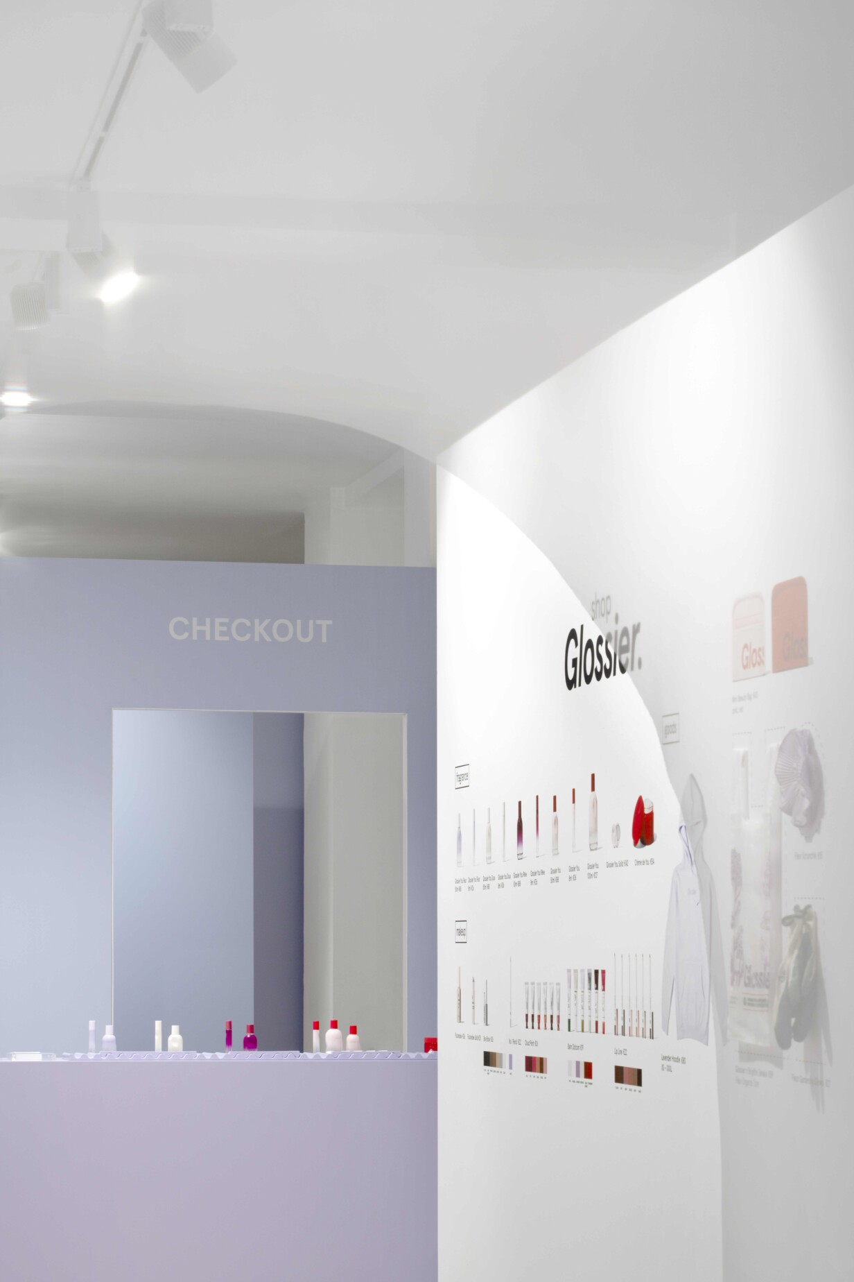 RANDOM_GLOSSIER_00043